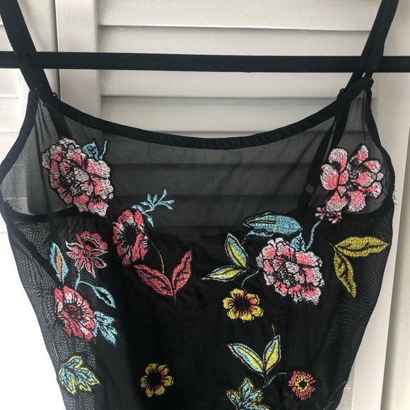 Zara Black Floral Crochet Bodysuit - Picture 3 of 9